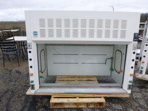 lot 82 image: Hanson Laboratory Fume Hood
