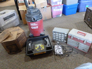 lot 105 image: Garage Items