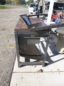 lot 120 image: 2 Drawer Work Bench