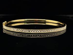 Estate 1.30 Carat Fine Diamond Oval Bangle Bracelet in 14k Yellow Gold