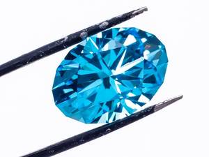 Breathtaking 20.37 Carat DESIGNER CUT Artic Ice Blue Topaz Gemstone