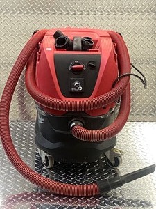 lot 2 image: Milwaukee HEPA 8-Gallon Dust Extrac...