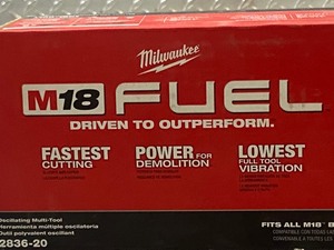 lot 14 image: Milwaukee Fuel M18 Oscillating Mult...