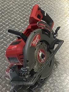 lot 45 image: Milwaukee Fuel M18 Cordless Rear-Ha...