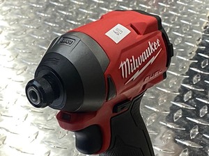 lot 79 image: Milwaukee Fuel M18 14-Hex Drive Im...