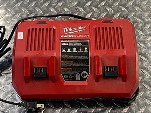 lot 94 image: Milwaukee M18 Dual-Bay Simultaneous...
