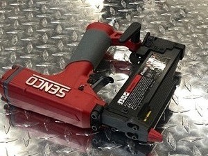 lot 119 image: Senco Finish-Pro 23LXP Headless Pin...