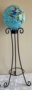 2 Fun Gazing Balls with Stands