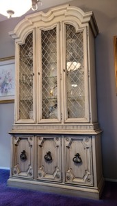Drexel Display CabinetHutch