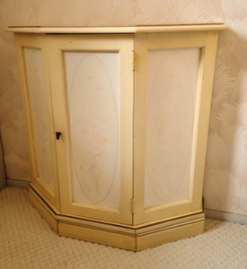 Vintage CredenzaCabinet