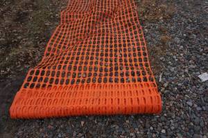 lot 25 image: 2 Large Rolls Plastic Snow Fencing