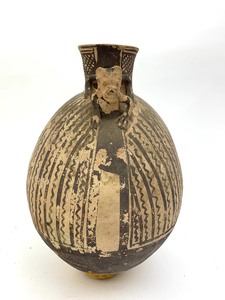 lot 25 image: Genuine Pre-Columbian Large Pottery Vessel 