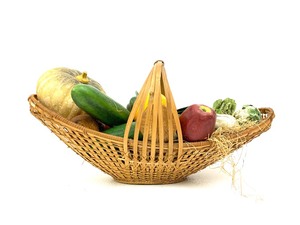 lot 42 image: Vintage Faux Fruit Basket Centerpiece