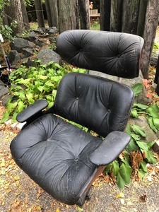 lot 53 image: Vintage PLYCRAFT Eames Style Lounge Chair Seat Only (AS IS)