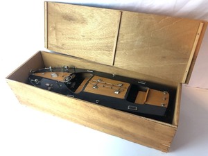lot 87 image: Awesome Vintage 1930s-40s Motorized Wooden Pond Boat