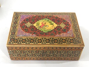 lot 96 image: Pair of Small Vintage Inlaid Boxes