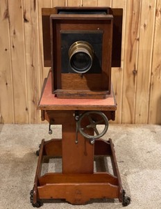 lot 116 image: Wonderful Antique Kodak Century Studio Camera wRolling Stand