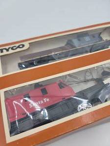 TYCO SANTA FE OPERATING CRANE & BOOM TENDER CAR