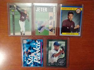 lot 7 image: 5 Derek Jeter Rookie Cards