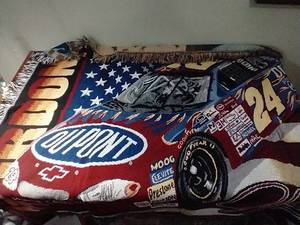 lot 12 image: Jeff Gordon Throw Blanket