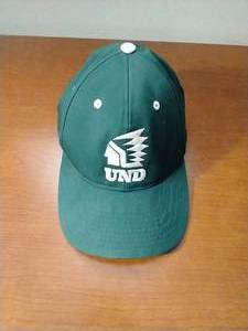 lot 21 image: Fighting Sioux Geometric Logo Cap