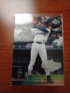 lot 31 image: Ichiro Rookie Card #d2001