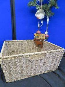 WICKER BASKET  4 NEW WITH TAGS UP NORTH ORNAMENTS
