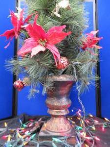 CHRISTMAS TREE PLANTER WITH LIGHTS
