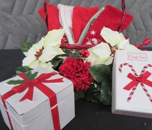 CHRISTMAS DECOR