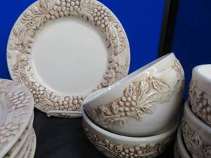 EURO CERAMIC VINYARD DISHES
