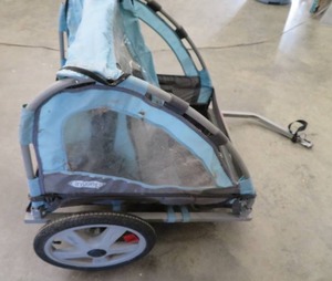 INSTEP BICYCLE TRAILER