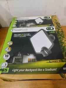 lot 13 image: Flood LightGood Earth Lighting Hyper Bright LED Flood LightSecurity Light