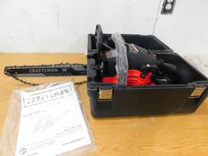 lot 100 image: CRAFTSMAN S180 18-in 42-cc 2-Cycle Gas Chainsaw