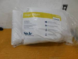 lot 101 image: Style Selections Style Selections Huge® Pillow-2 pack