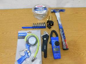lot 130 image: HAND TOOL LOT