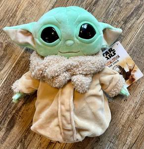 Star Wars- The Mandalorian- The Child Yoda 8 Plush Toy