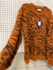 Ava &amp Viv Animal Print Cheetah Orange Womens Pull Over Knit Sweater.