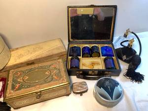 Womens Grooming Items, Tie box, Collar box