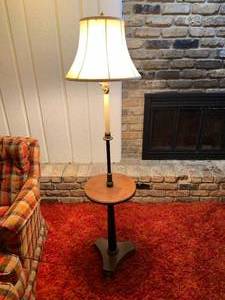 2 Lamps, one table, one floor