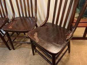 4 Antique Wood Chairs - Classic Style