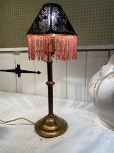 Assorted vintage items