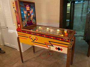 Vintage Gottlieb Lady Luck Pinball Machine