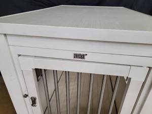 lot 364 image: Dog KennelEnd Table 