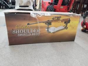 lot 304 image: Shoulder Shield Rest Gun Mount