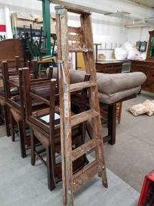 lot 331 image: 6 Ft ladder
