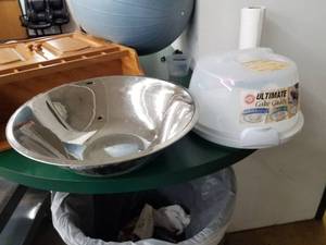 lot 348 image: Misc. Kitchen Items
