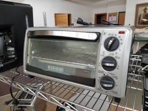 lot 342 image: Black and Decker Toaster Oven