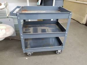 lot 326 image: 3 Place Moving Cart