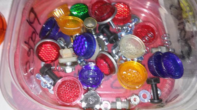 lot 157 image: Reflectors, Tungsten Electrodes, Clamp Vise, Vise Grip, 1 ratchet and more.