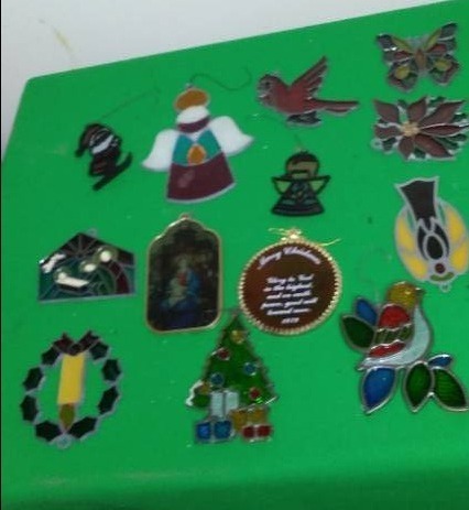 lot 278 image: Colored glass ornaments, Soapstone, Piggy Banks